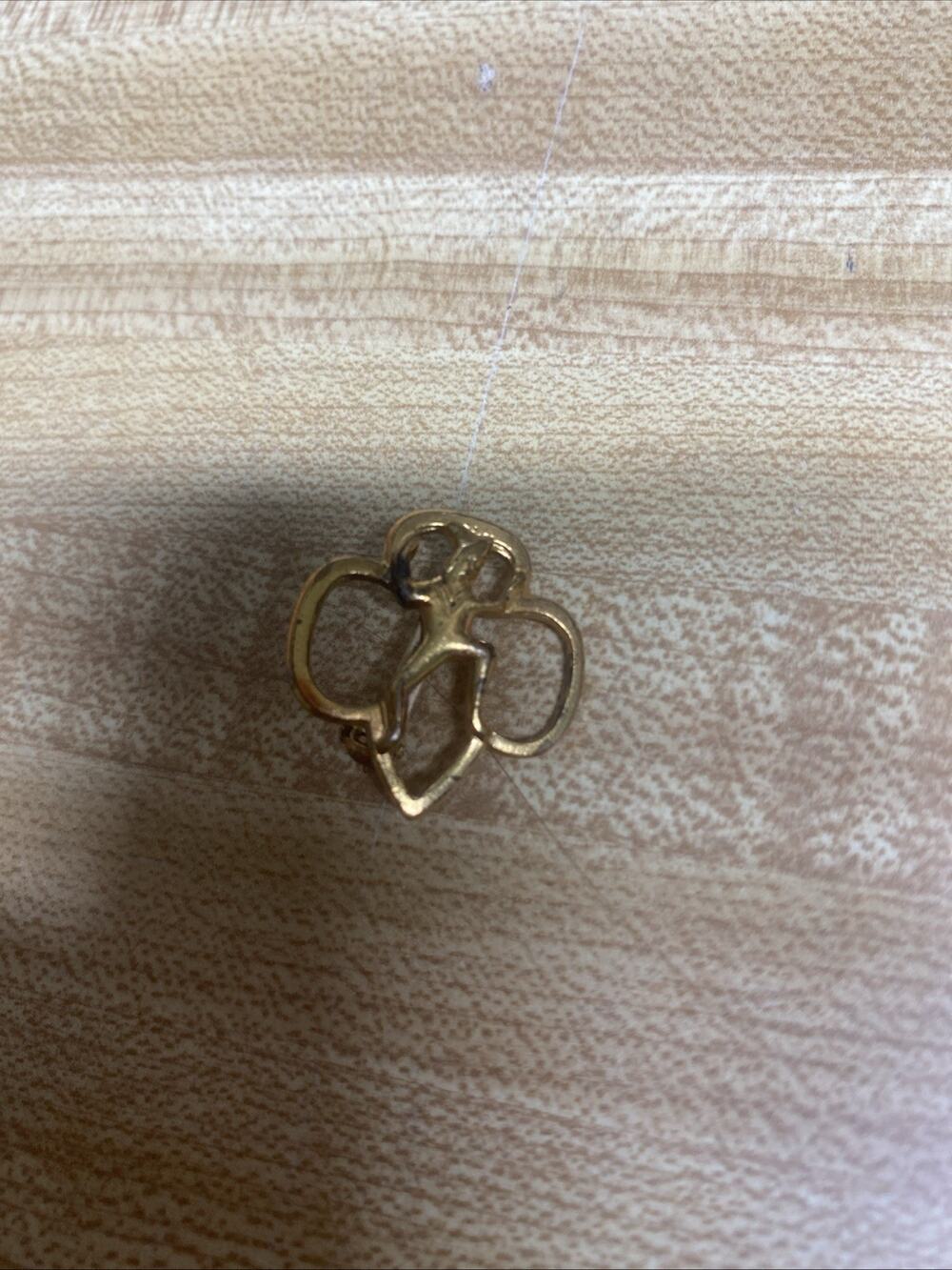 1960s Collectible Girl Scouts of America Brownie Pin Fraternal Badge Gold Tone